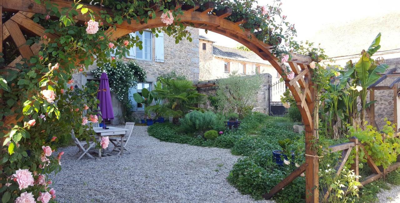 Chambres D'Hotes Du Presbytere La Bastide-l'Eveque Buitenkant foto